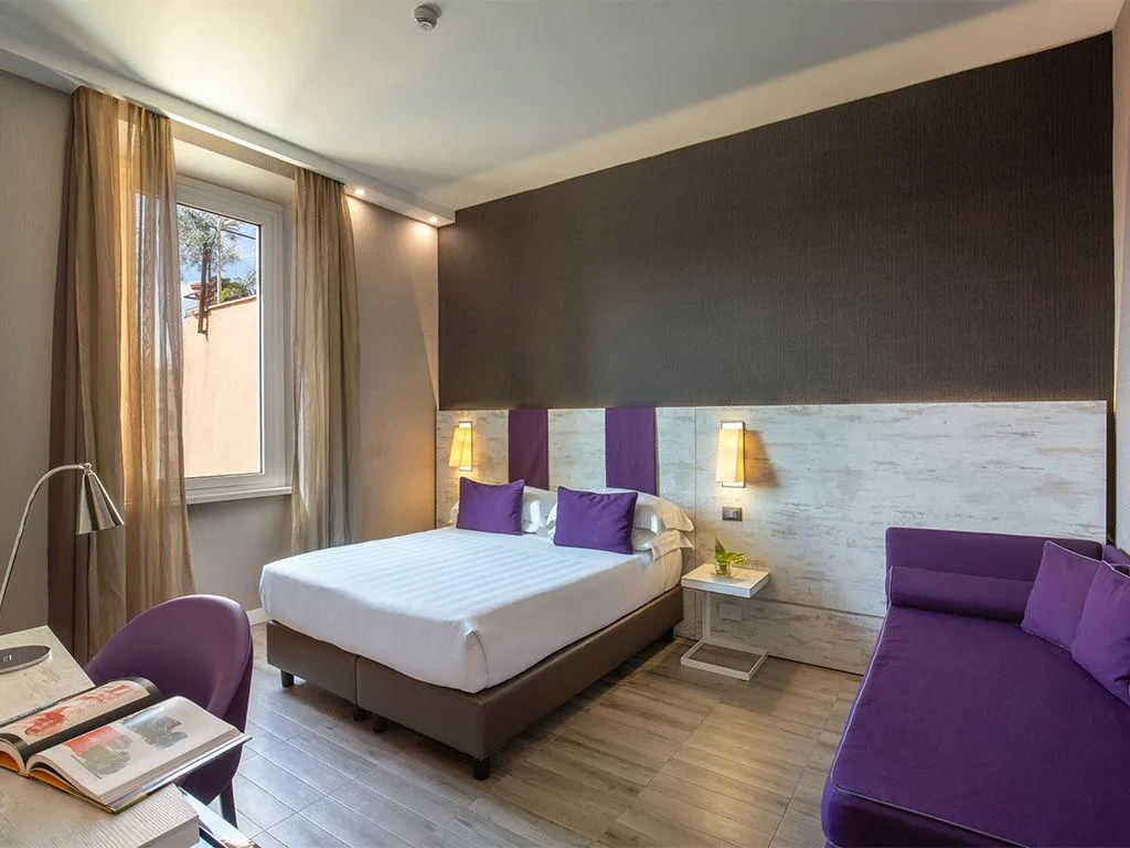 JUNIOR SUITE CLASSIC Room, The Guardian Hotel, Rome