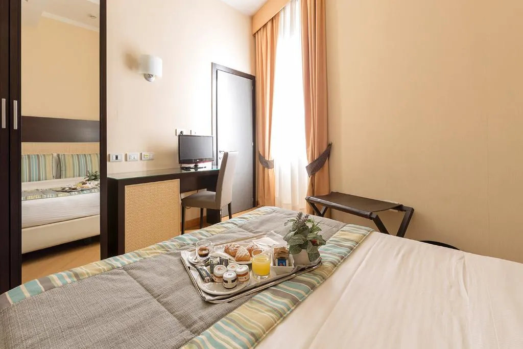 DOUBLE ECONOMY Room, Naples, Naples