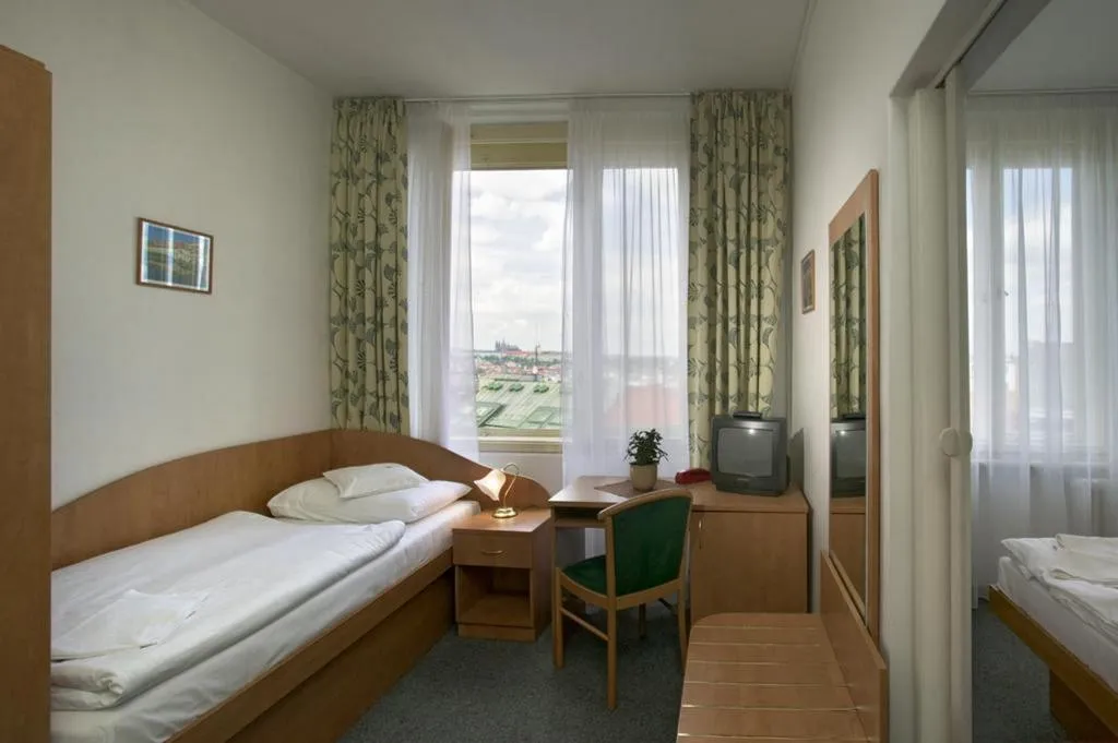 SINGLE STANDARD Room, Legie, Prague