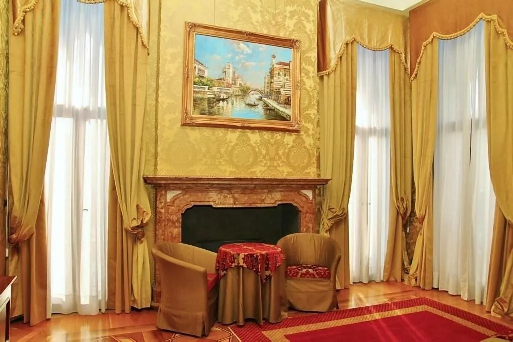Room, Pesaro Palace, Venice