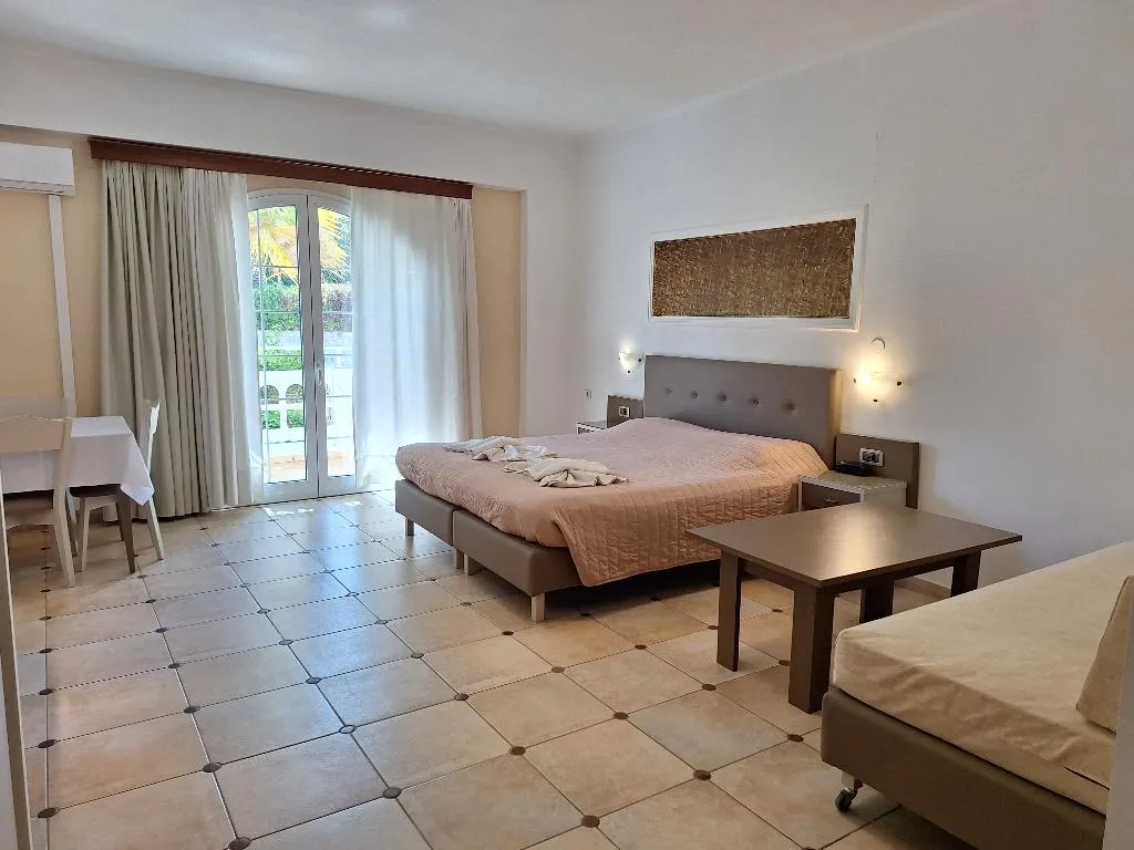 STUDIO TWO BEDS Room, Perla Beach, Crete