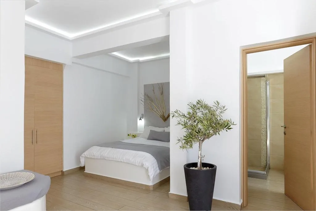 TRIPLE QUEEN SIZE BED Room, Callia Retreat Suites, Santorini