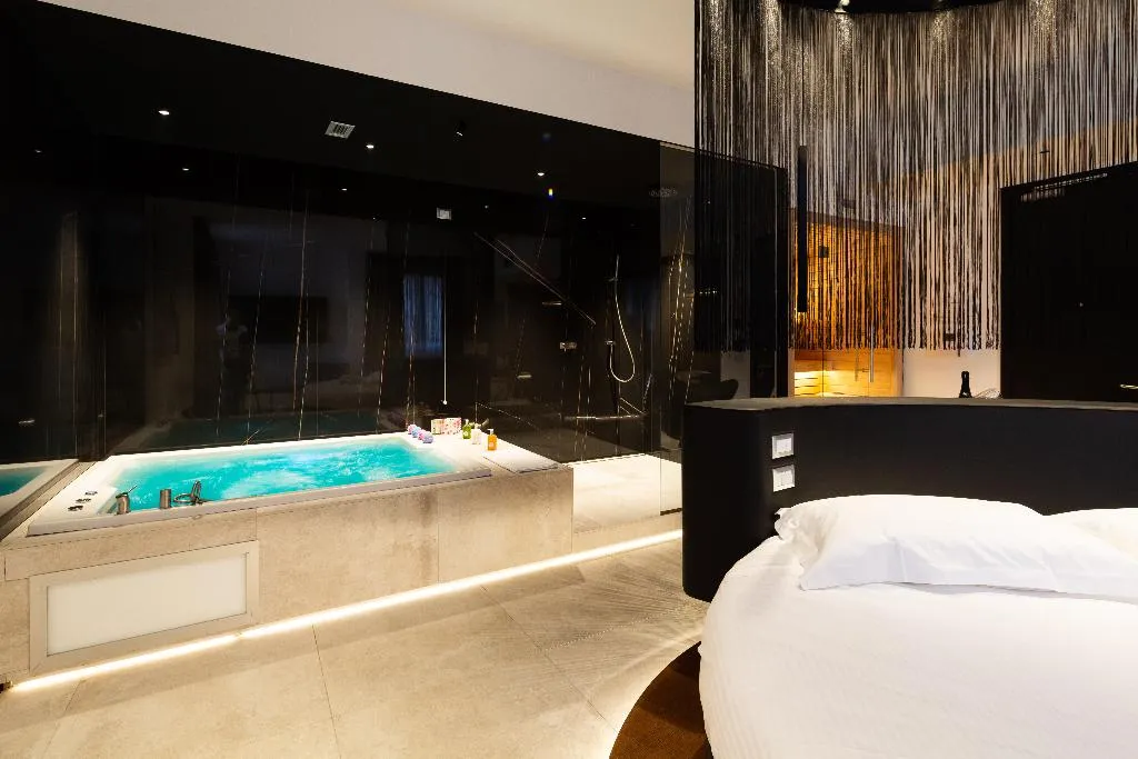 SUITE STANDARD Room, The Corner Duomo Hotel, Naples