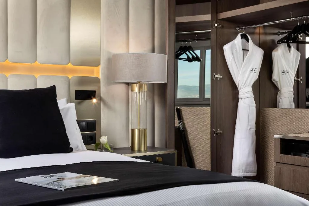 Double or Twin PREMIUM Room, The Level At Hotel Melia Castilla, Madrid