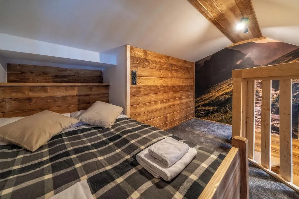 Room, ApartHotel Giewont, Krakow