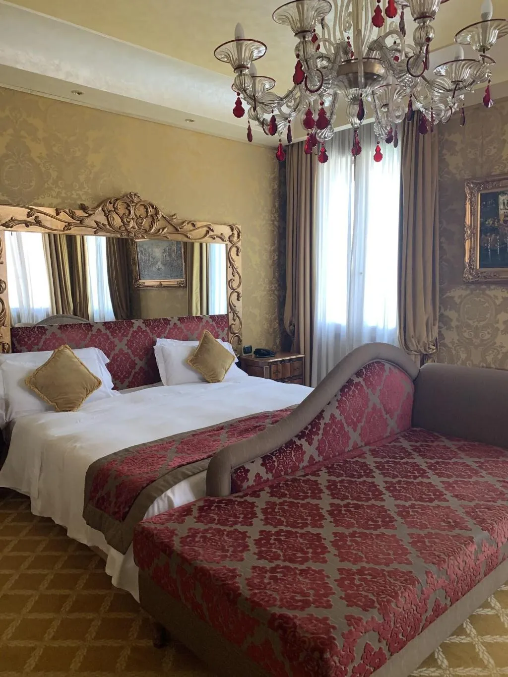 TWIN DELUXE CANAL VIEW Room, Pesaro Palace, Venice