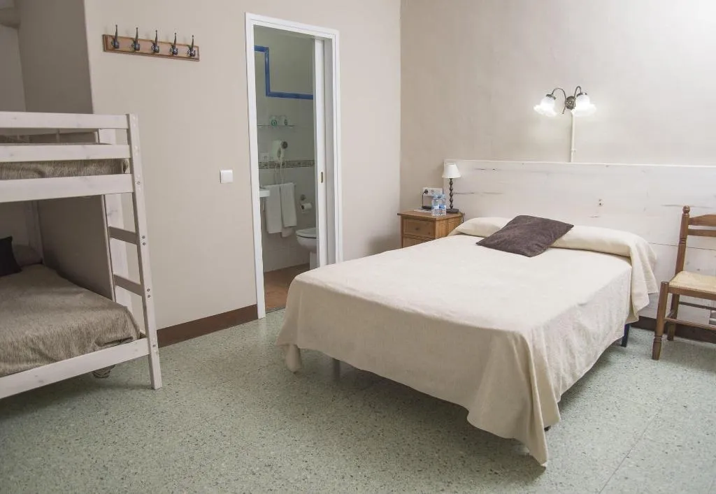 Room, Hostal L'Estrella, Costa Brava