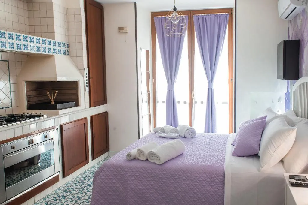 Room, Bed Boutique Napoli Colors, Naples