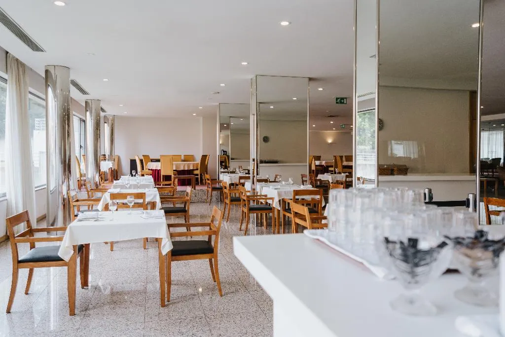 Restaurant, Premium Porto Maia, Porto