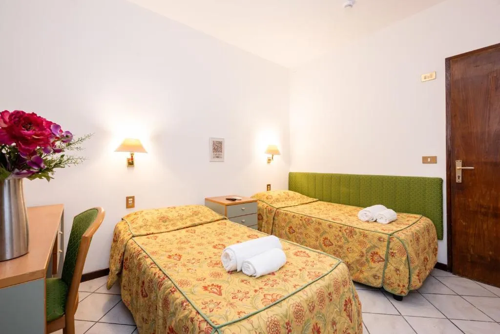 TWIN CLASSIC Room, Camelia Rooms Venice, Venice