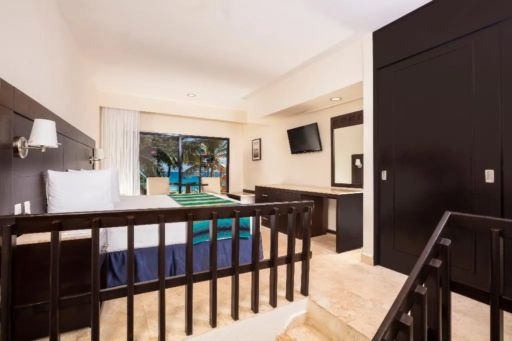 SUITE STANDARD Room, Crown Paradise Club Cancun All Inclusive, Cancun Area
