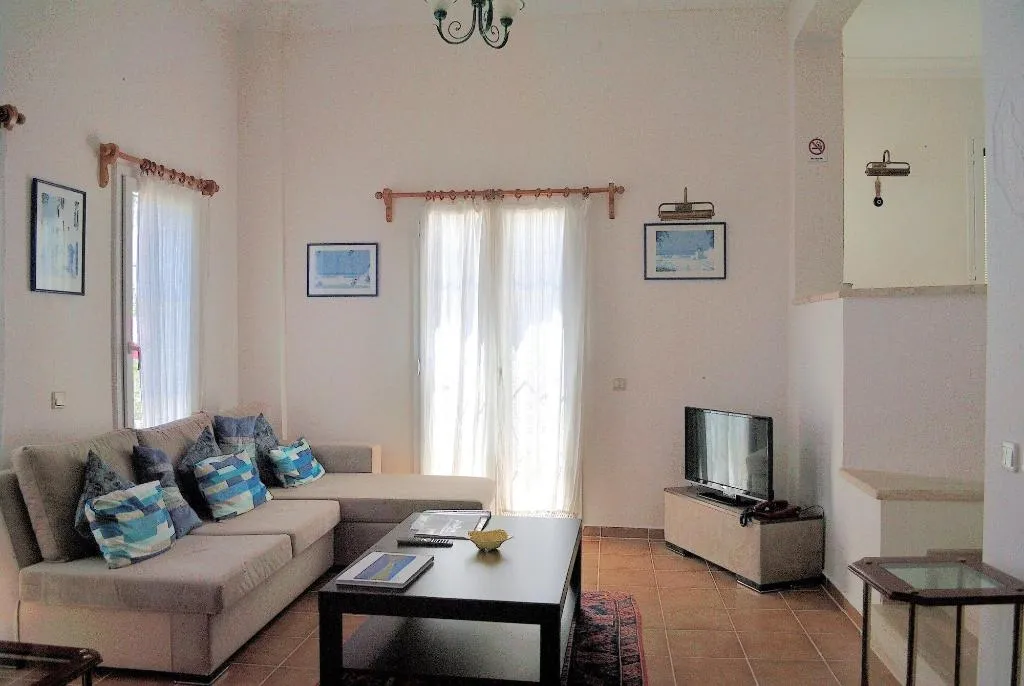 Room, Dionysia, Antalya