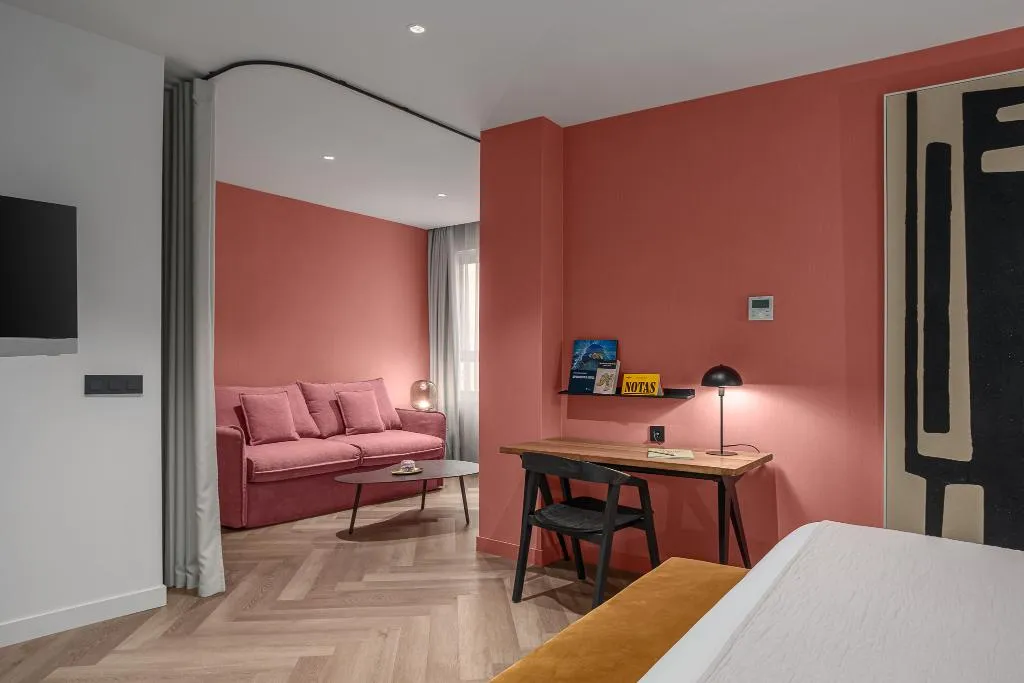 Room, Tribu Malasaña, Madrid