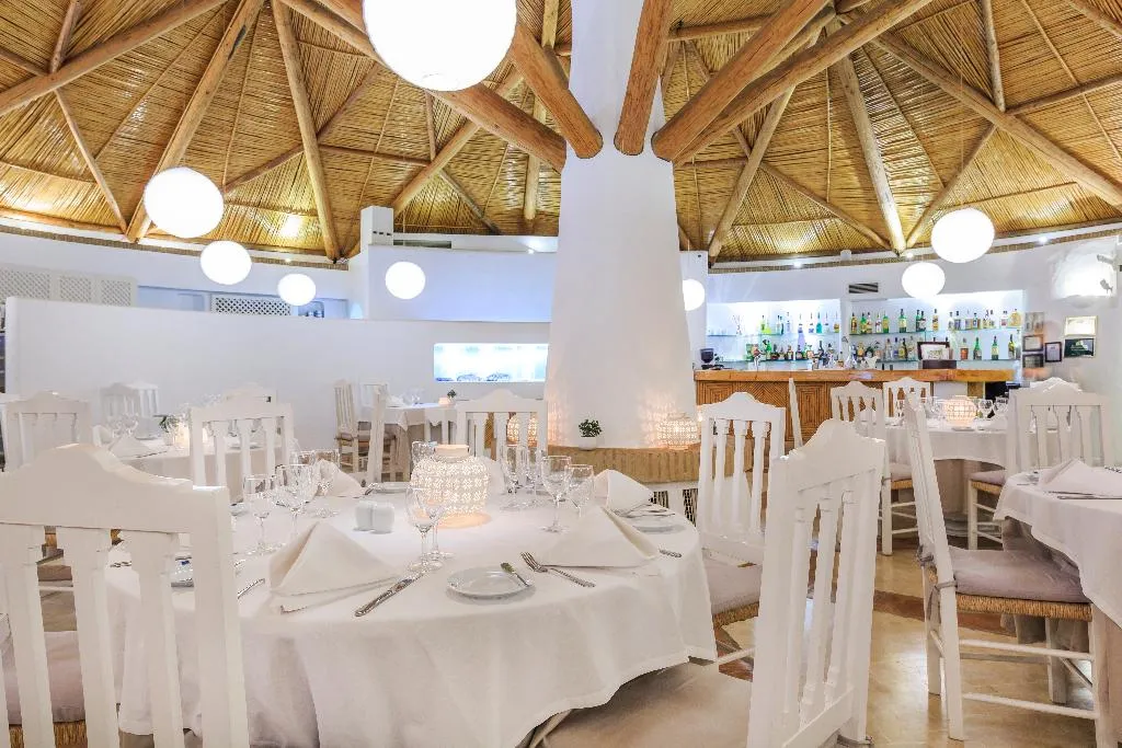Restaurant, Encosta do Lago Resort, Algarve