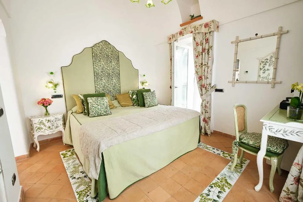 SUITE ONE BED Room, Botanico San Lazzaro, Naples