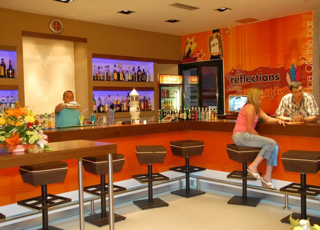 Bar, Oscar, Zante