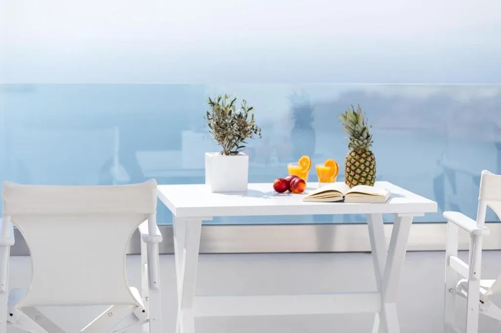 Room, Unique Suites, Santorini