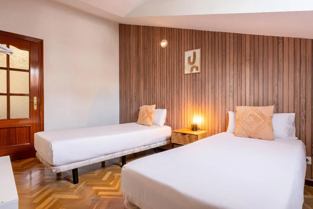 APARTMENT TWO BEDROOMS Room, Smartr Chueca, Madrid