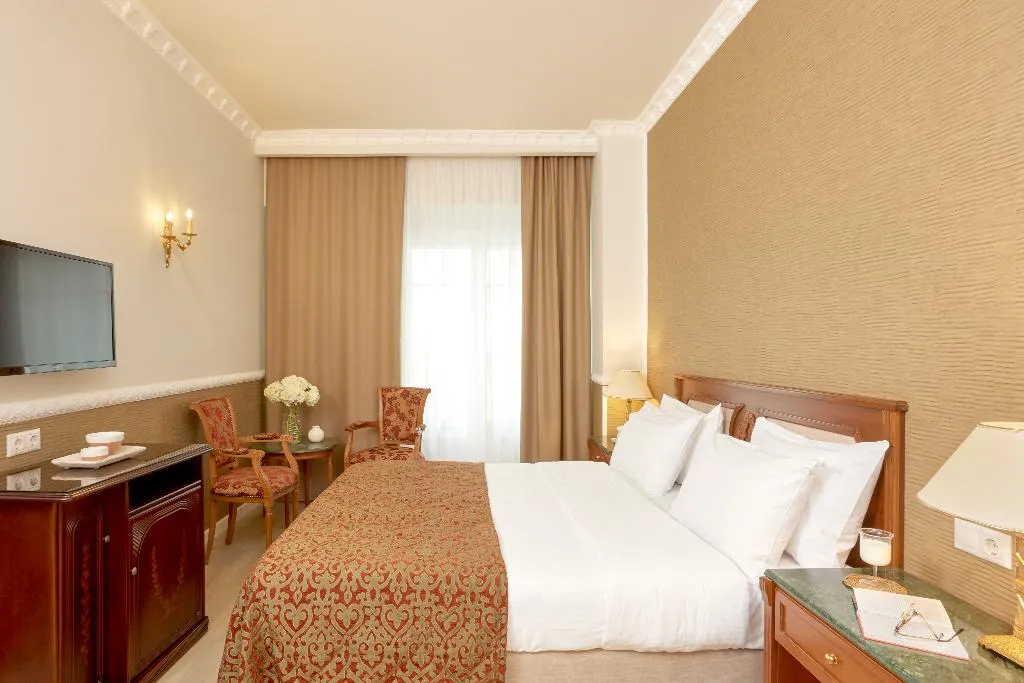 SINGLE CLASSIC Room, Grand Hotel Palace Thessaloniki, Halkidiki