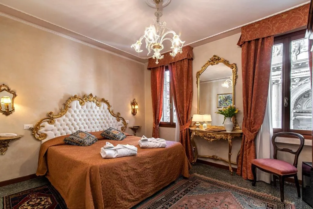DOUBLE SUPERIOR QUEEN BED Room, Bel Sito e Berlino, Venice