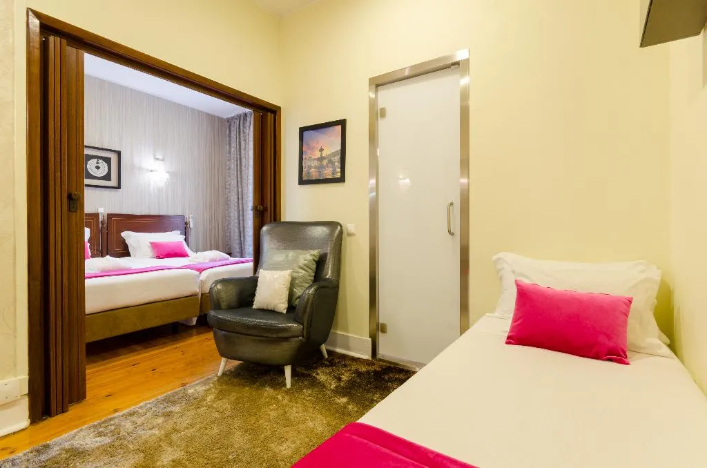 TRIPLE SUPERIOR Room, Inn Rossio, Lisbon