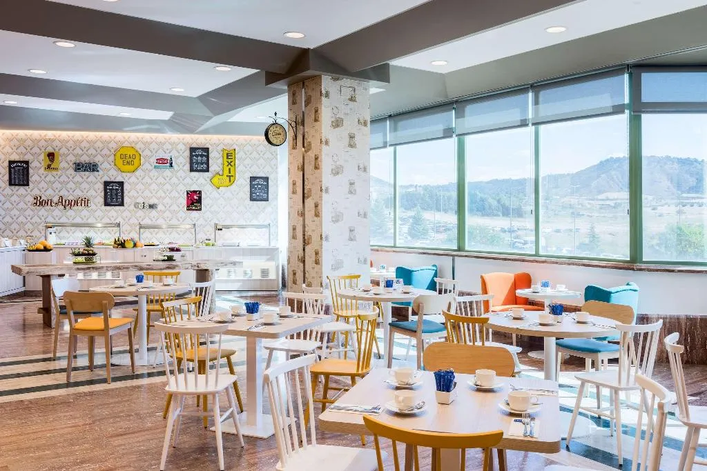 Restaurant, Guadalajara Conference Center Affiliated By Melia, Madrid