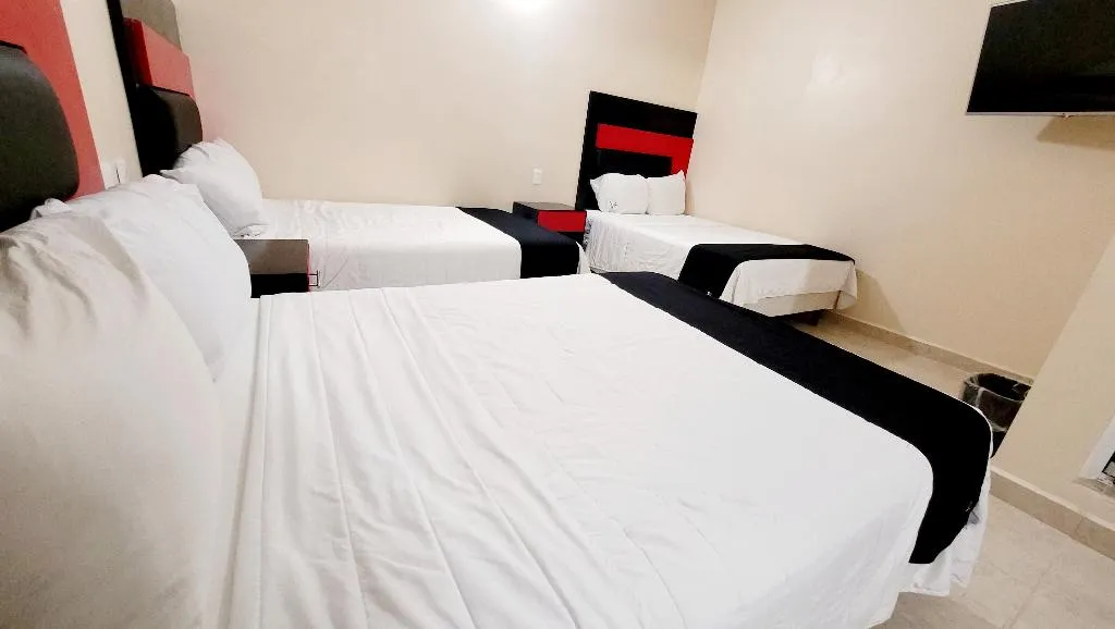 FAMILY ROOM THREE BEDS Room, Jardín Cancún, Cancun Area