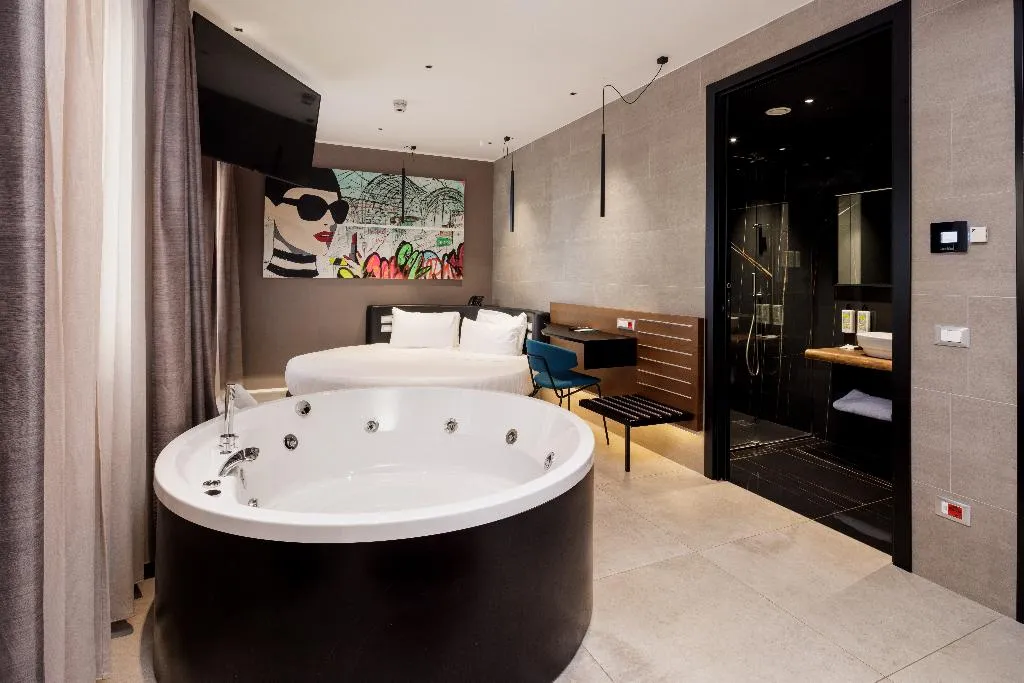 JUNIOR SUITE STANDARD Room, The Corner Duomo Hotel, Naples