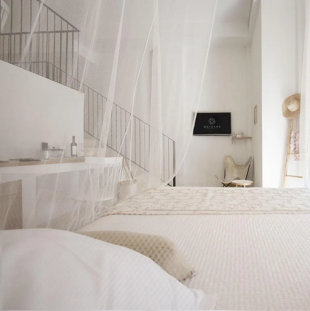 Room, Gatzara Suites Santa Gertrudis, Ibiza