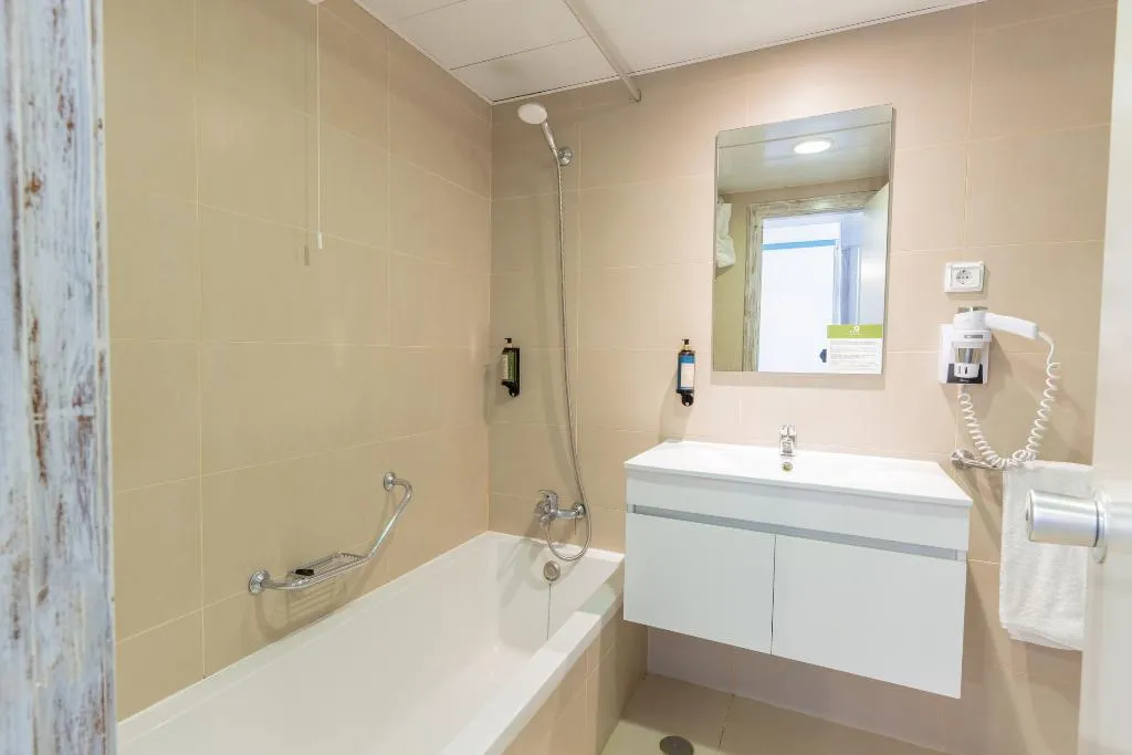APARTMENT PARTIAL OCEAN VIEW ONE BEDROOM Room, Vila Baleira Suites, Porto Santo