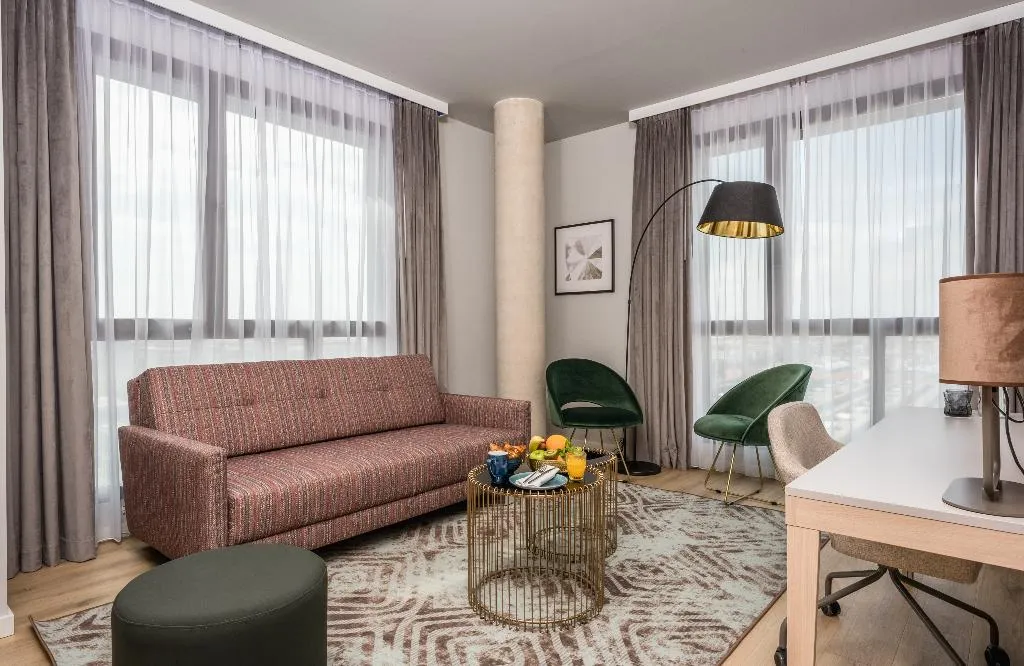 JUNIOR SUITE CAPACITY 3 Room, Leonardo Royal Hotel Barcelona Fira, Barcelona