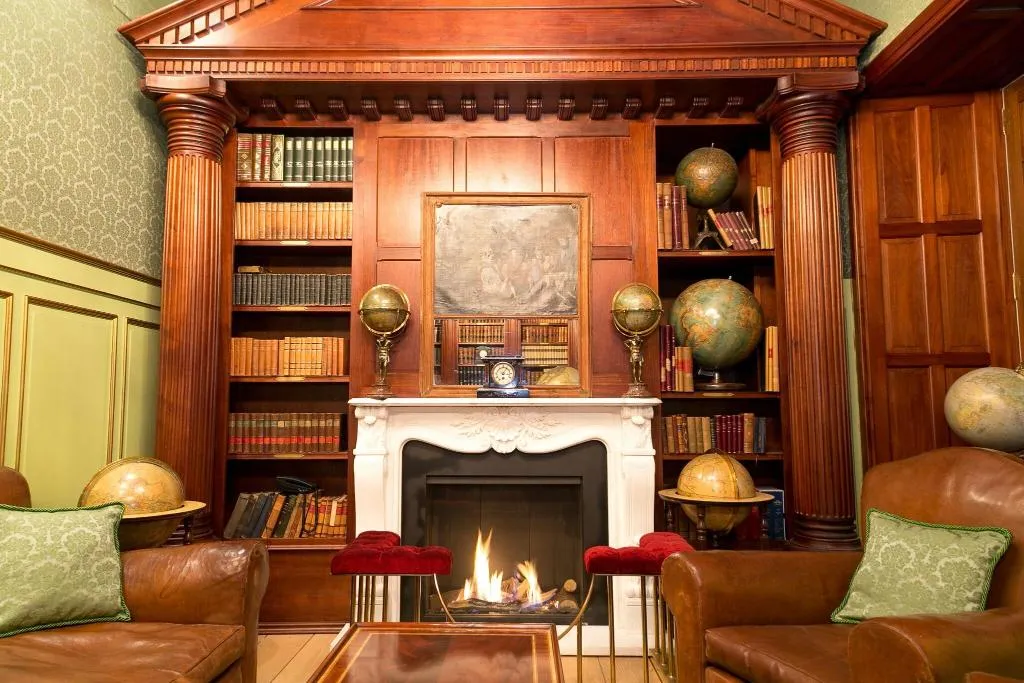 Lobby, Ateneo Sevilla, Seville