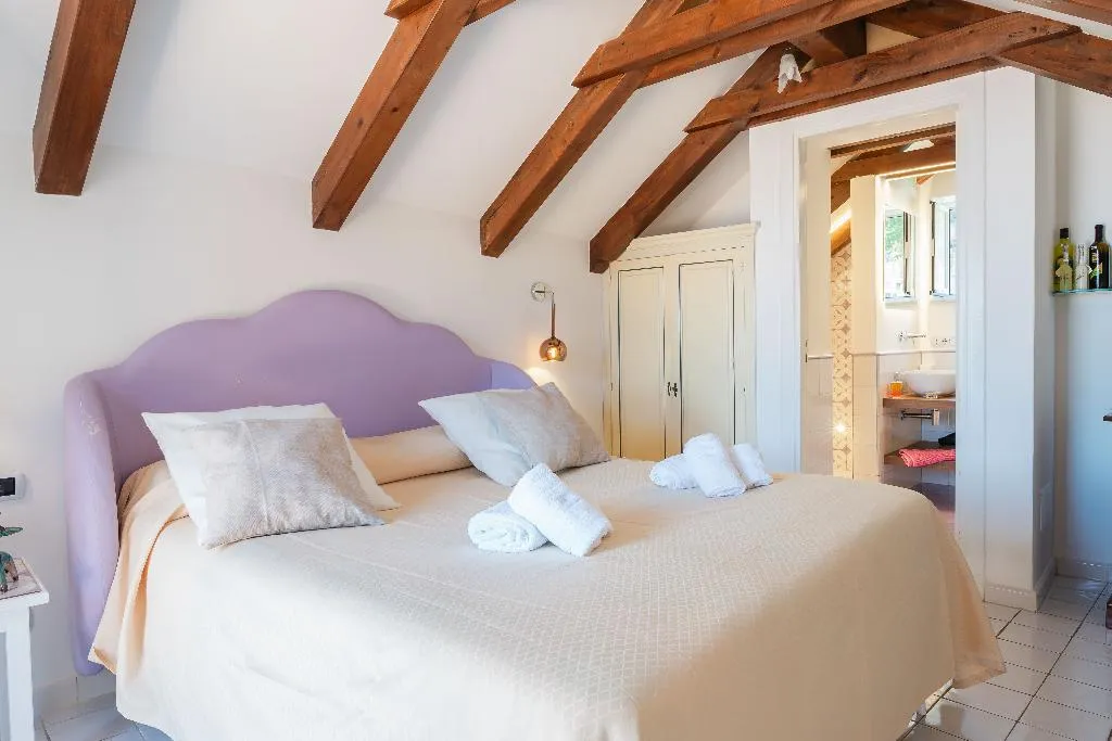 JUNIOR SUITE STANDARD Room, Hotel Villa Annalara, Naples