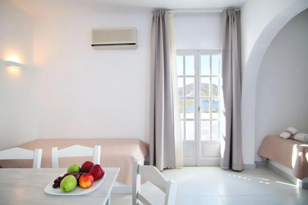 Room, Kritikakis Village Apartments, Santorini