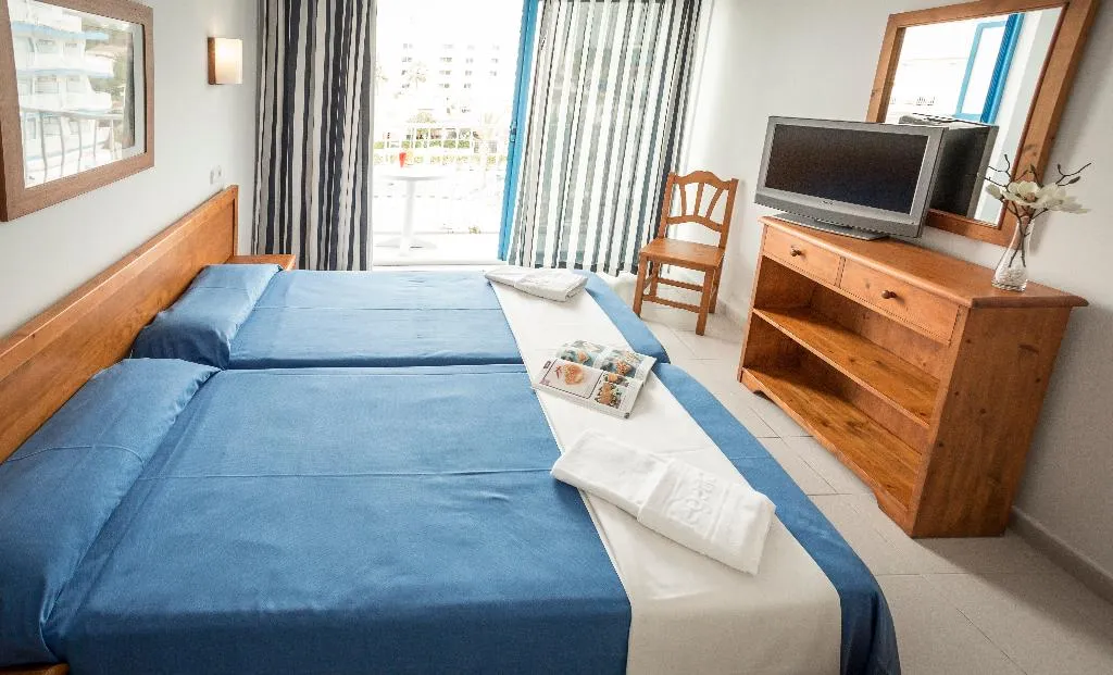 QUADRUPLE STANDARD Room, Hotel Ilusion Vista Blava, Majorca