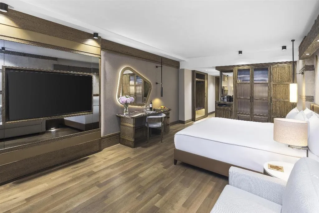 Room SUPERIOR KING BED Room, Kempinski Hotel The Dome, Antalya