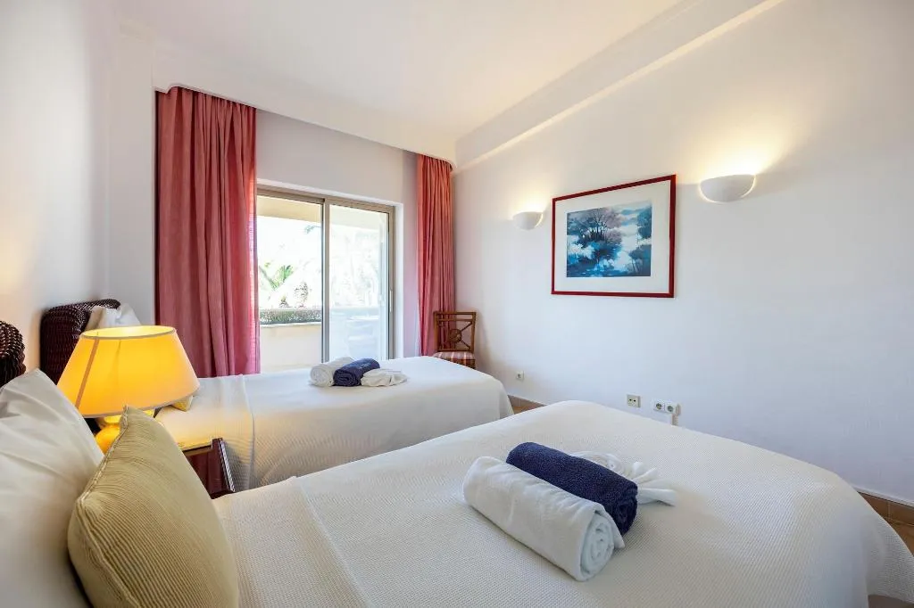 Room, Vila Palmeira, Algarve