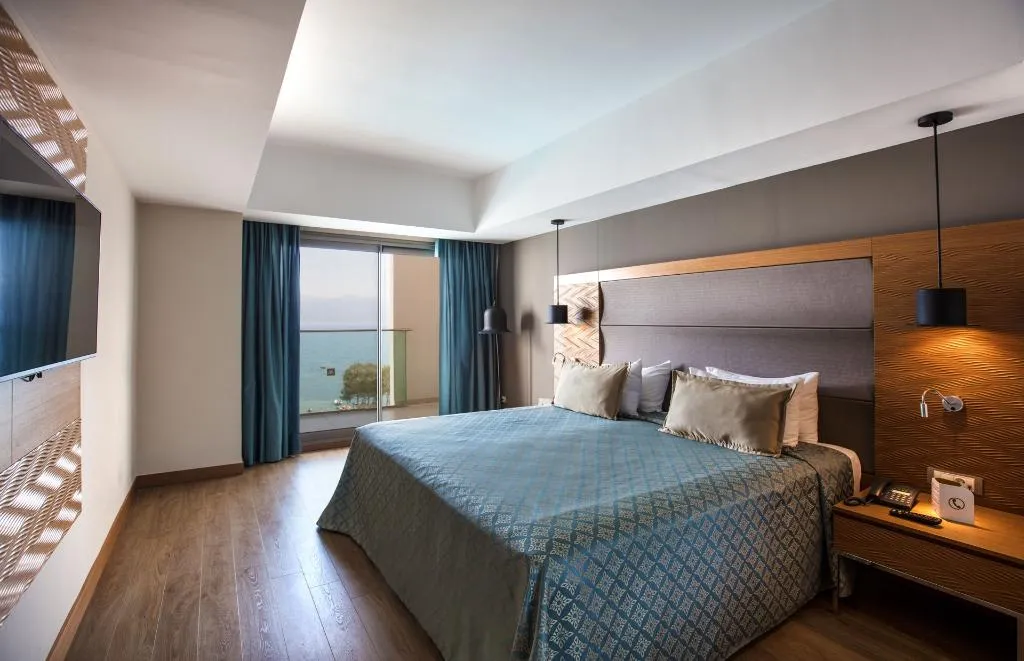 JUNIOR SUITE SEA VIEW Room, Liberty Kusadasi, Izmir
