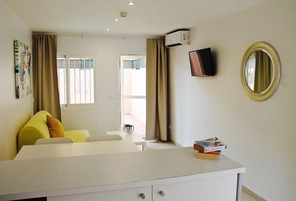 Room, Naika Studios & Apartments, Majorca