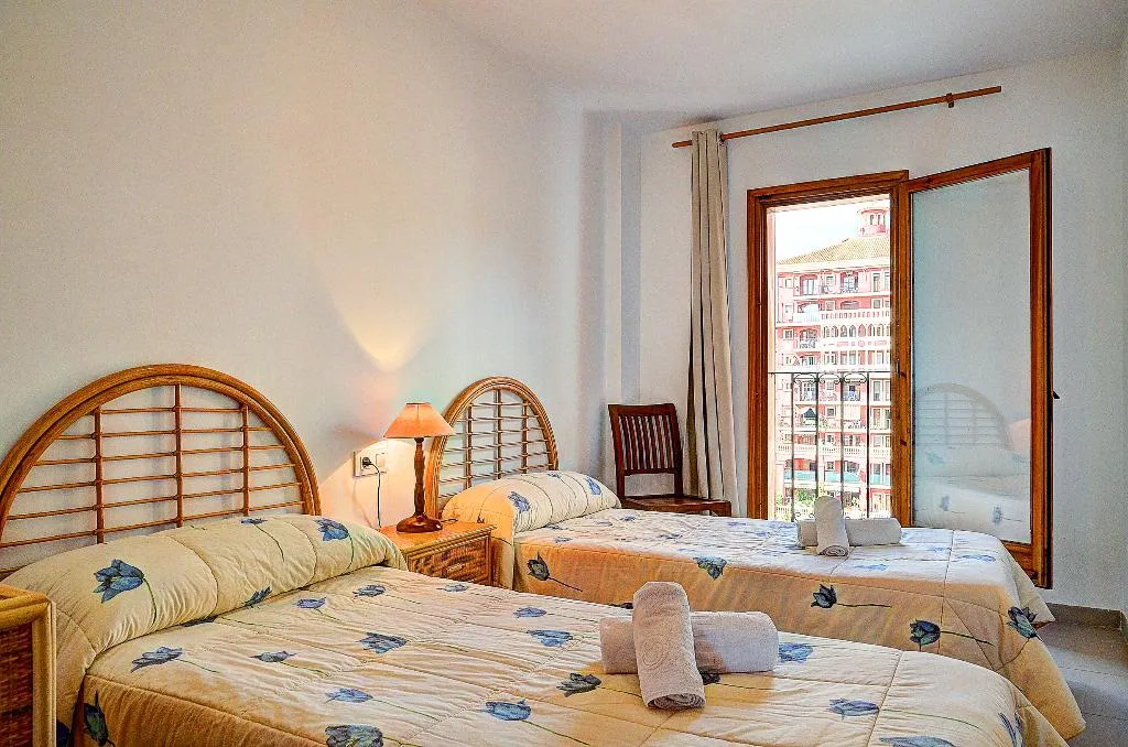 APARTMENT SUPERIOR THREE BEDROOMS Room, Valencia Port Saplaya Apartamentos, Valencia