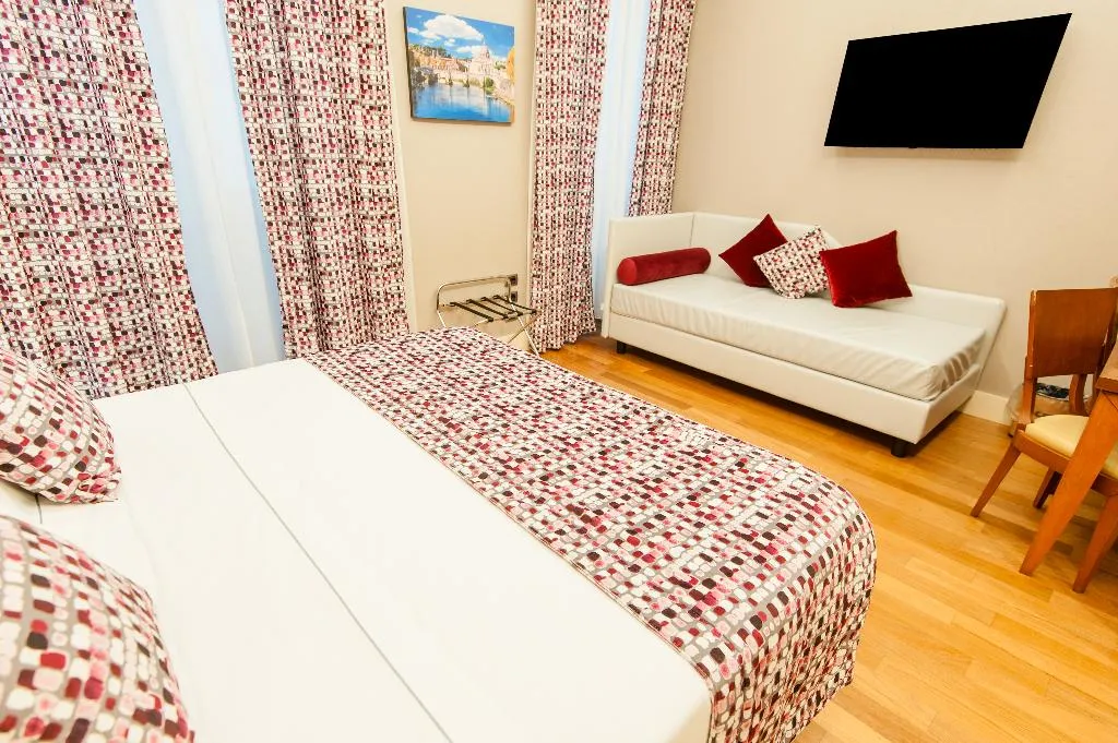 TRIPLE STANDARD Room, Delle Nazioni, Rome