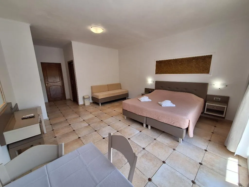 STUDIO TWO BEDS Room, Perla Beach, Crete