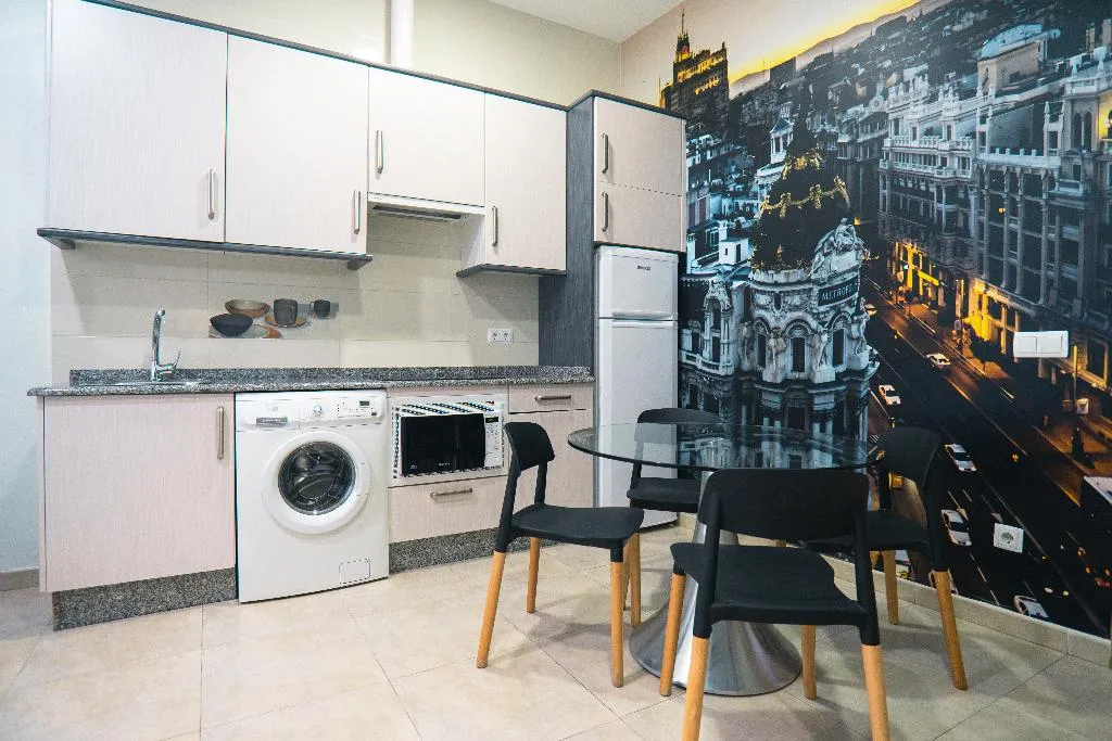 APARTMENT CAPACITY 4 ONE BEDROOM Room, Smartr Chueca, Madrid