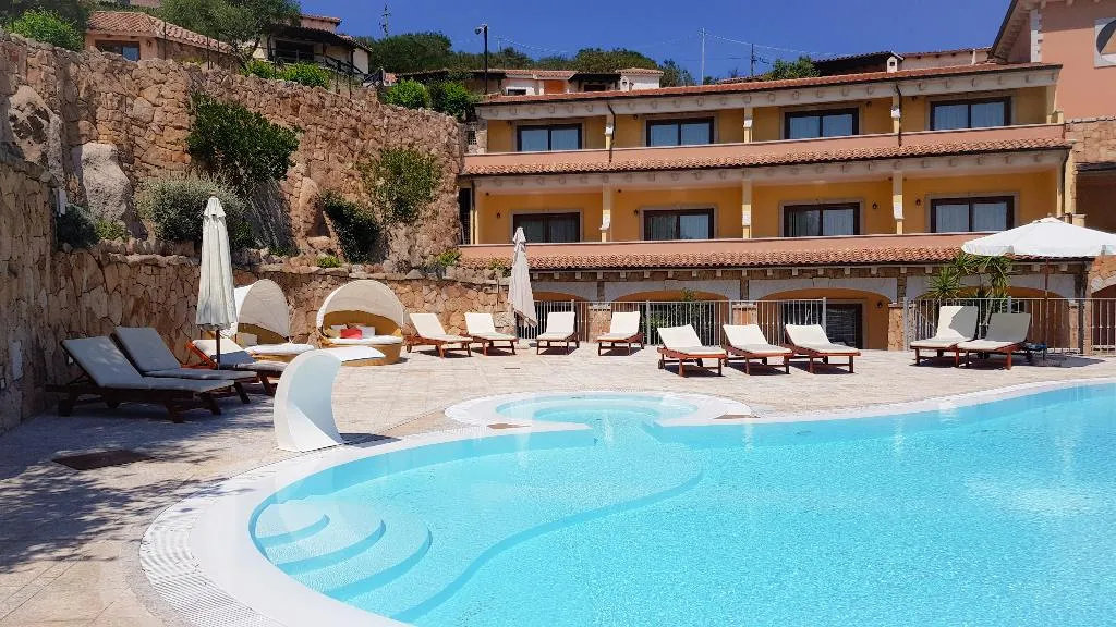 Pool, LH Pozzo Sacro, Olbia