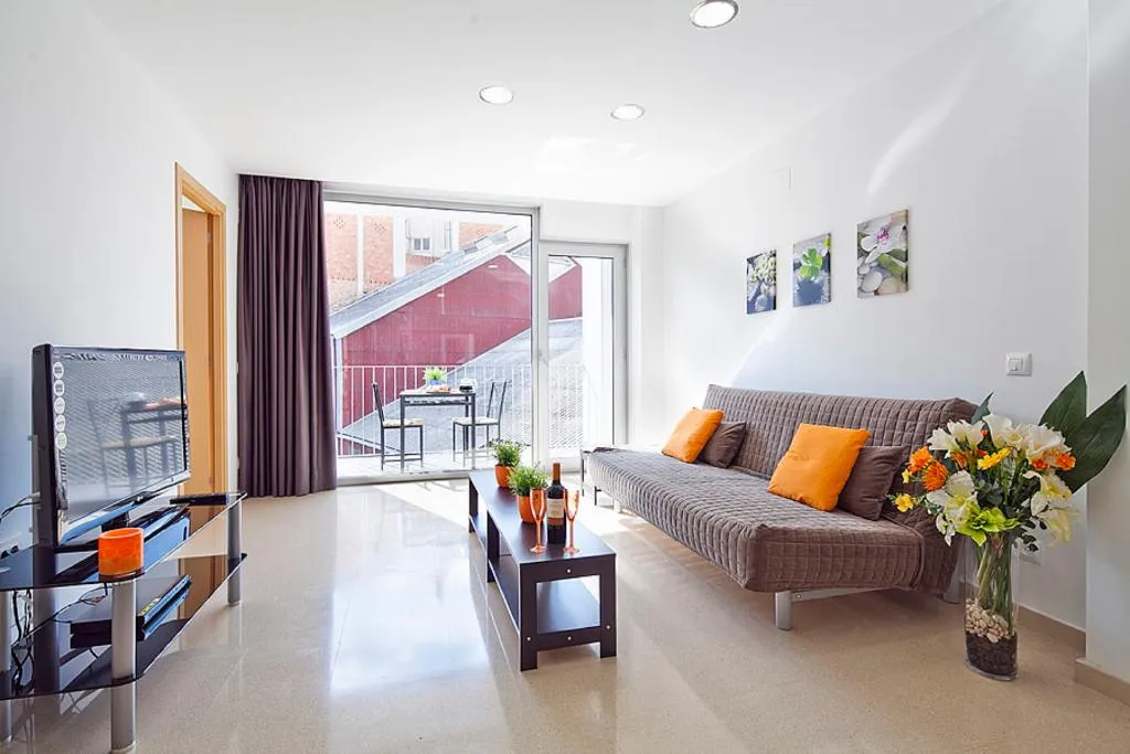 APARTMENT TWO BEDROOMS WITH TERRACE Room, Charmsuites Paralel, Barcelona