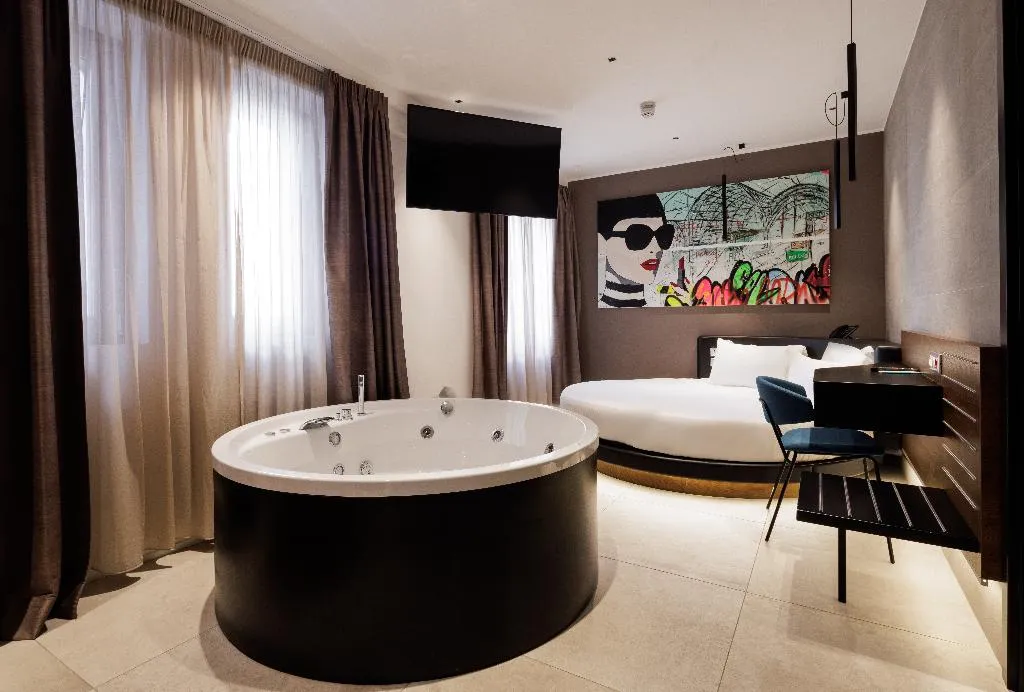 JUNIOR SUITE STANDARD Room, The Corner Duomo Hotel, Naples