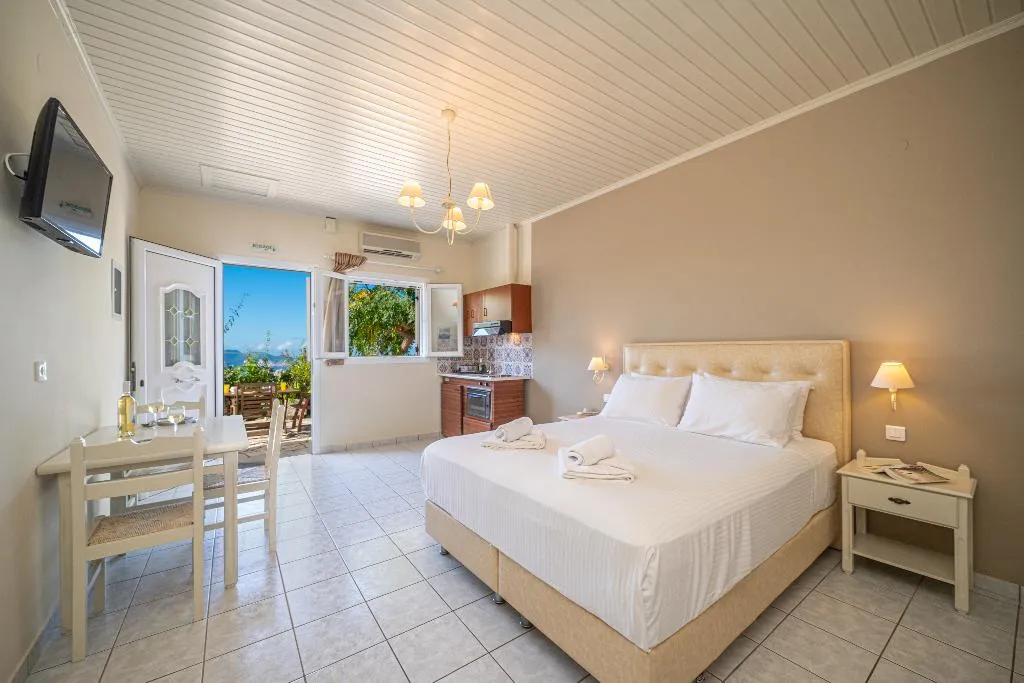 STUDIO SEA VIEW CAPACITY 3 Room, Studios Vrionis Panoramic Sunset, Kefallinia