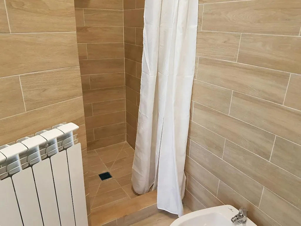 Room, Il Paradiso Sul Mare, Rome