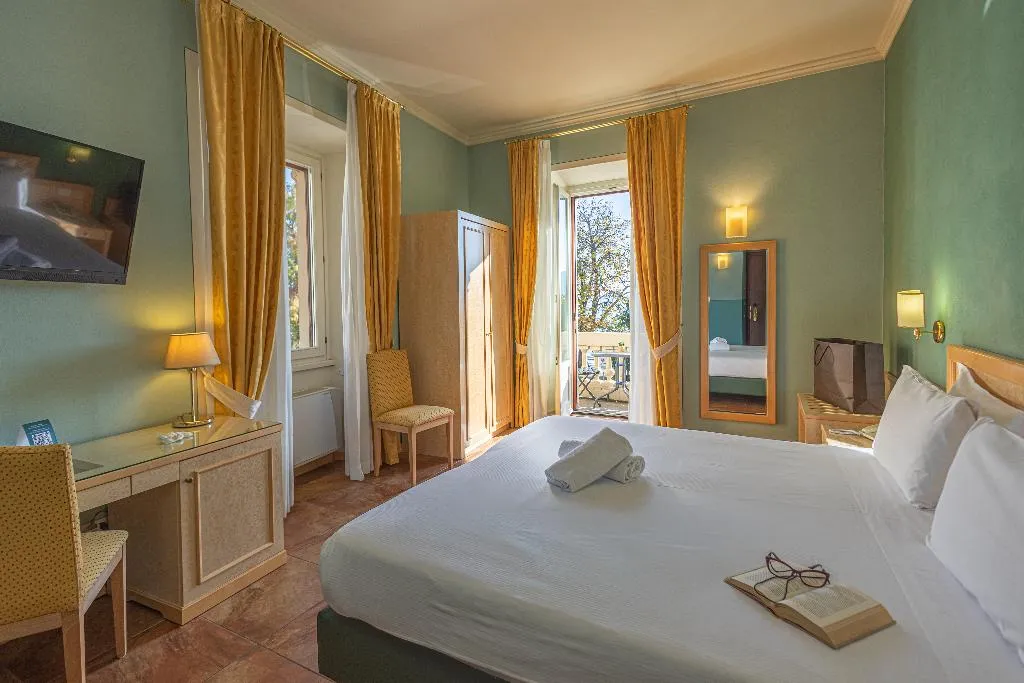 Double or Twin DELUXE LAKE VIEW Room, LVG Hotel Collection - Belvedere San Gottardo, Milan