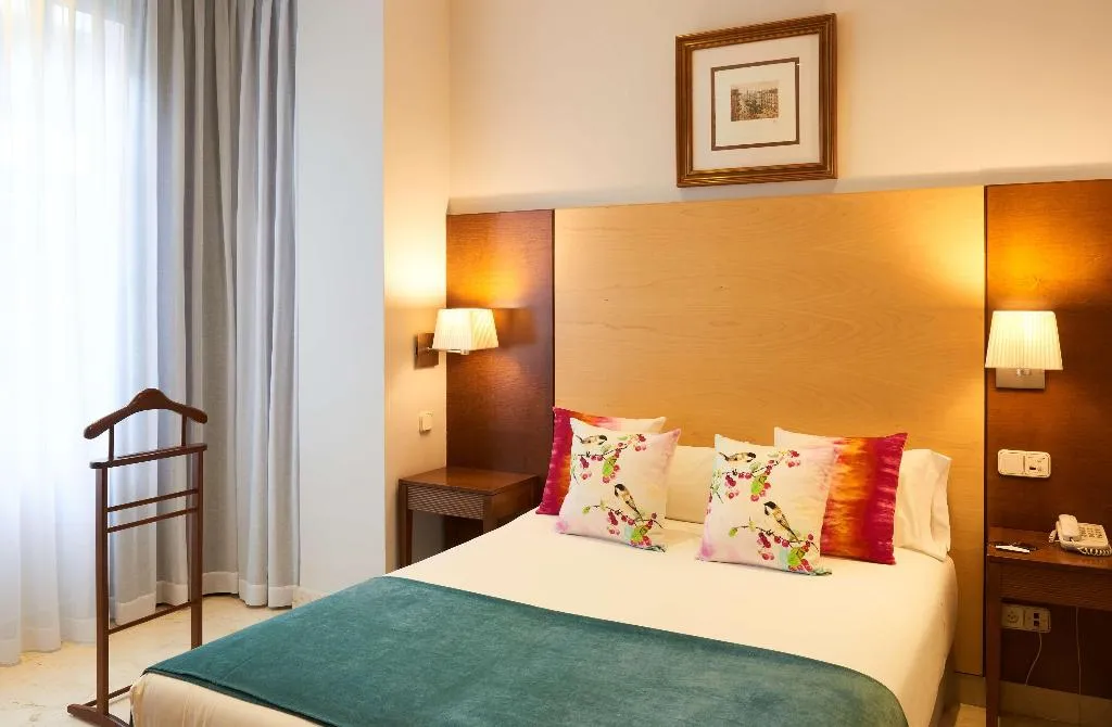 Room, Suites Barrio de Salamanca, Madrid